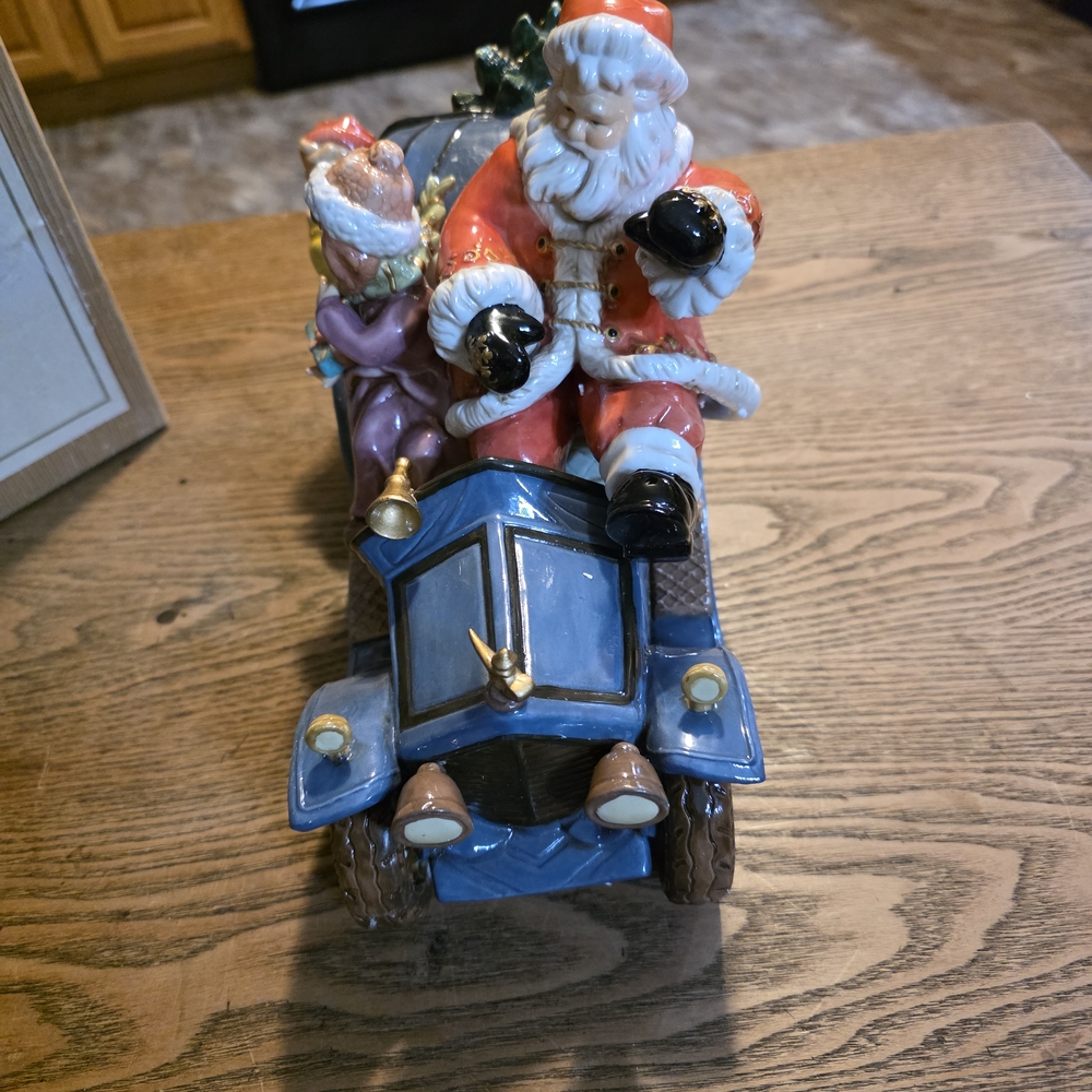 Granduer Noel Festive Santa and Friends Holiday Car Decor. Excellent Condition - Picture 4 of 9